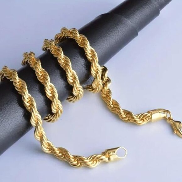 14K Virgen de Guadalupe Pendant Cubic Zirconia Figaro or Rope Chain 20"4mm - Picture 6 of 6